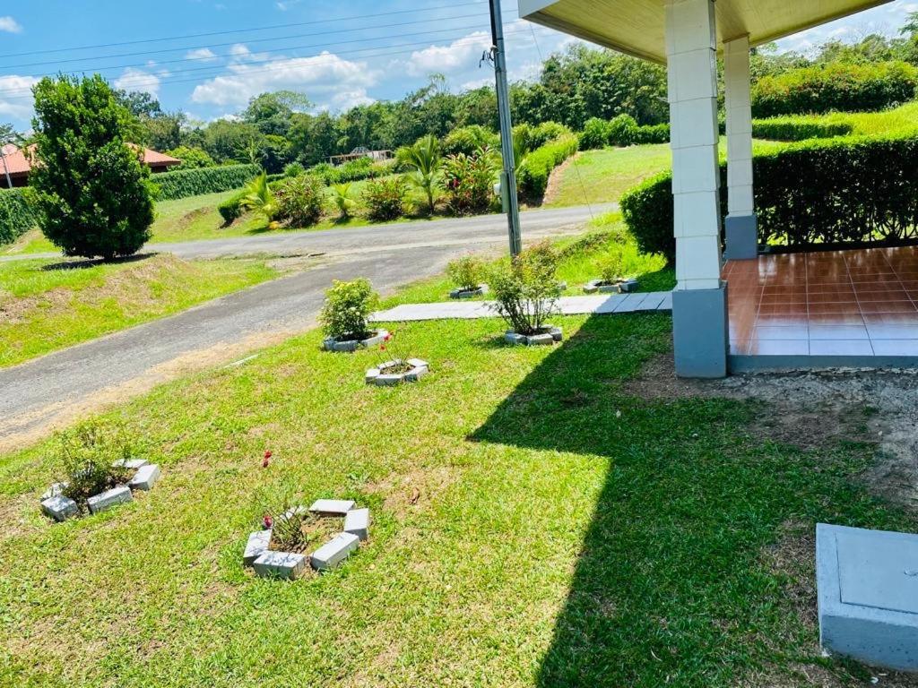Casa De Las Rosas Volcan Arenal La Fortuna ภายนอก รูปภาพ